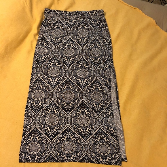 Banana Republic Maxi Skirt - Picture 5 of 8